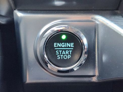 Used 2022 Ford F150 Lariat image 23