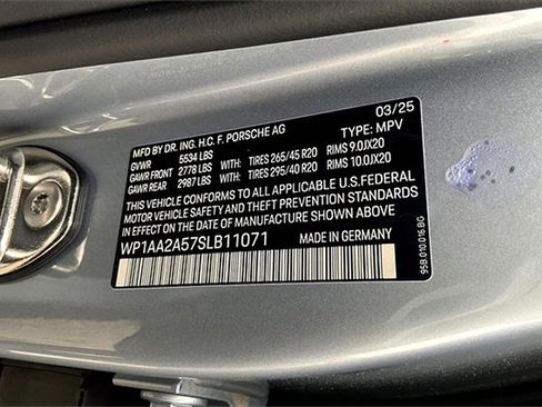 New 2025 Porsche Macan image 42