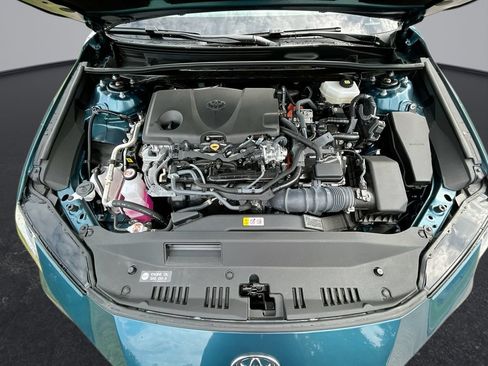 Used 2025 Toyota Camry XSE FWD image 32