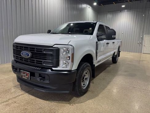 Used 2025 Ford F250 XL AWD/4WD image 1