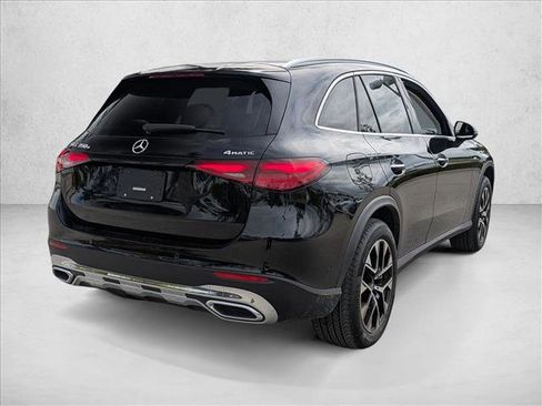 Used 2025 Mercedes-Benz GLC 350e 4MATIC image 5