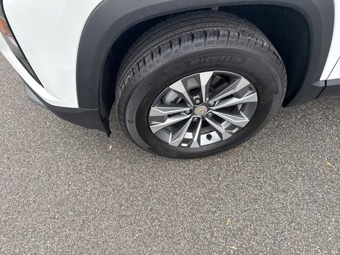 Used 2025 Chevrolet Equinox LT image 10