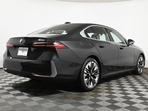 Used 2026 BMW 530i xDrive w/ Premium Package image 7