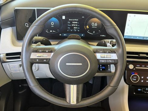 Used 2025 Hyundai Tucson Limited FWD image 4