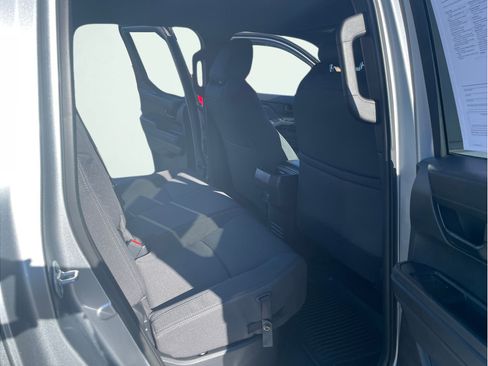 Certified 2025 Toyota Tacoma SR5 AWD/4WD image 14