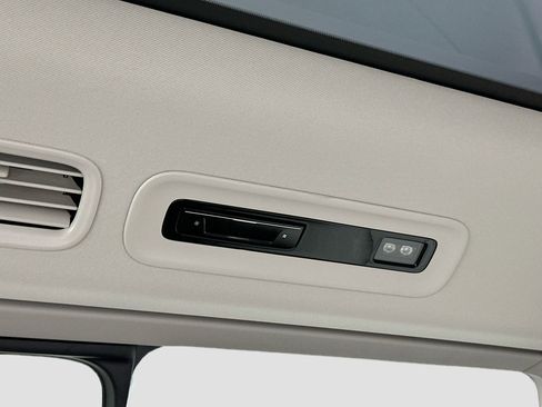 New 2025 Volkswagen ID. Buzz 1st Edition image 30