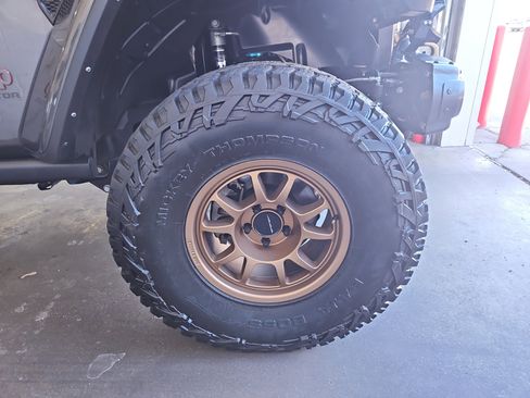 Used 2022 Jeep Gladiator Rubicon w/ Cold Weather Group image 23