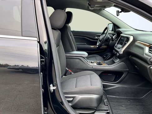 Used 2023 GMC Acadia SLE w/ Driver Convenience Package image 14