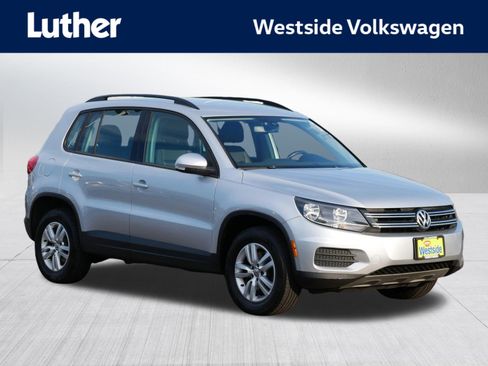 Used 2016 Volkswagen Tiguan S image 1