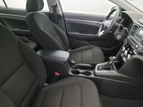 Used 2019 Hyundai Elantra SE w/ Cargo Package FWD image 21