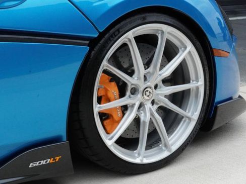 Used 2020 McLaren 600LT Spider RWD image 30