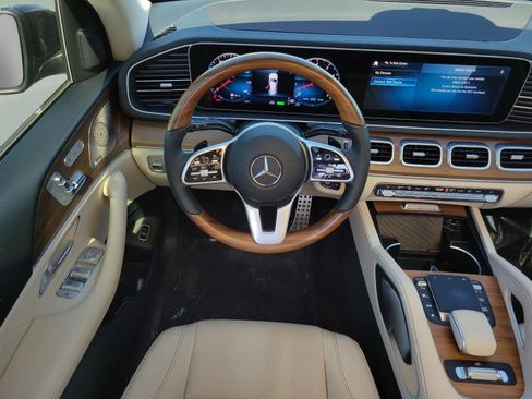 Certified 2022 Mercedes-Benz GLS 450 4MATIC image 21