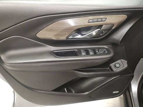 Used 2023 GMC Terrain Denali w/ Denali Premium Package AWD/4WD image 25