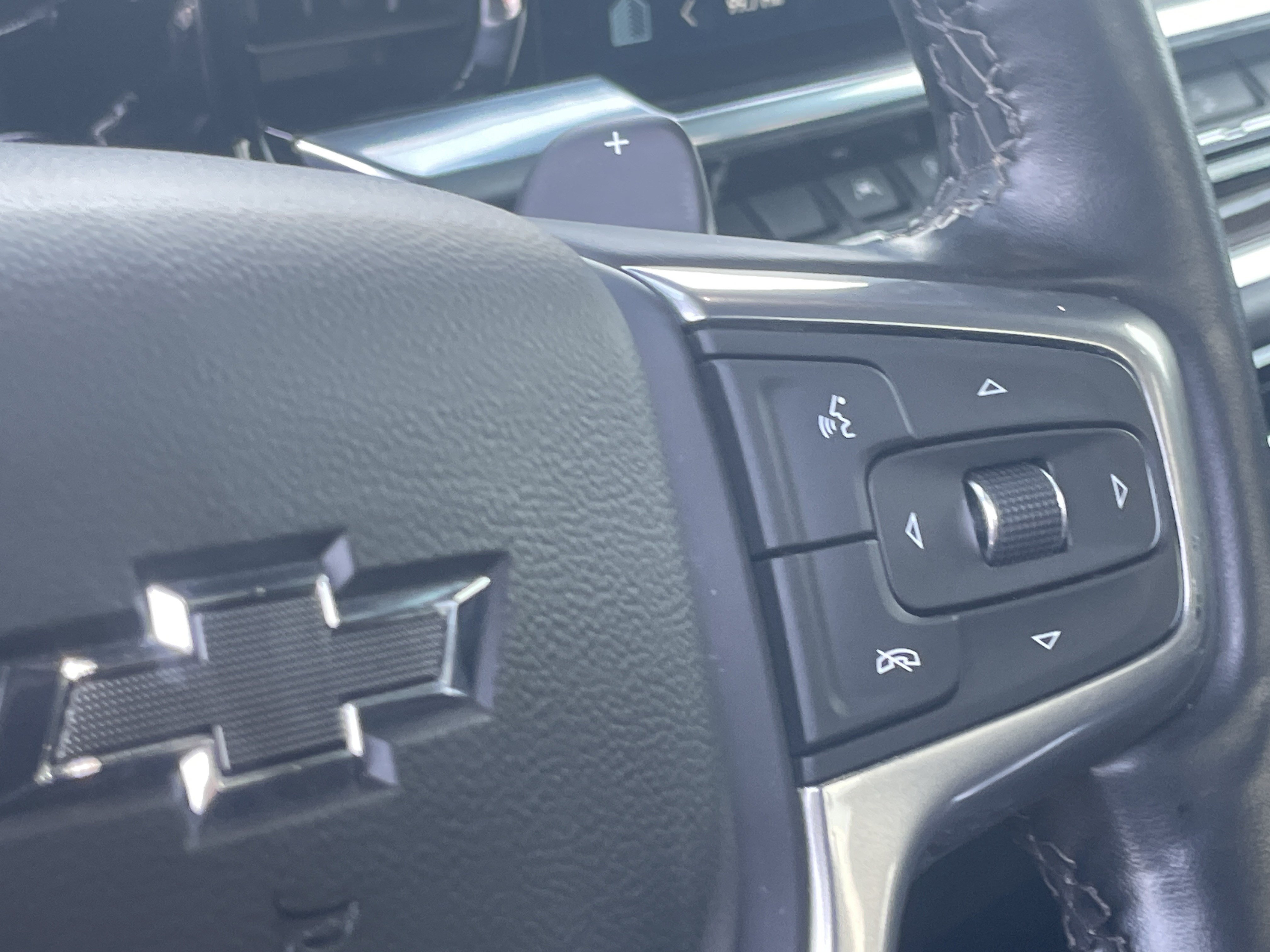 Used 2025 Chevrolet Silverado 1500 RST AWD/4WD image 17