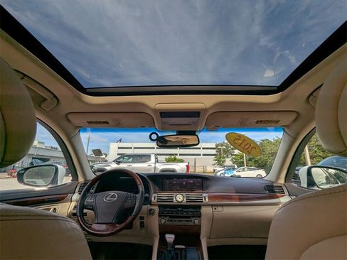 Used 2015 Lexus LS 460 image 4