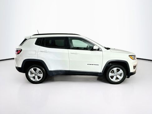 Used 2019 Jeep Compass Latitude w/ Popular Equipment Group AWD/4WD image 10