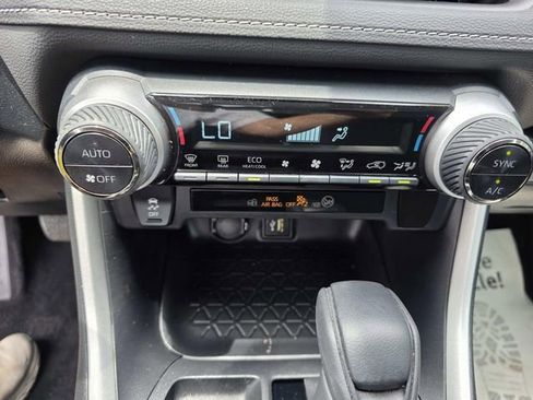Used 2024 Toyota RAV4 LE AWD/4WD image 13