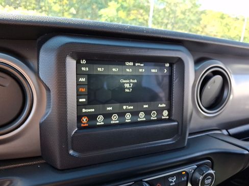 Used 2020 Jeep Wrangler Unlimited Sport AWD/4WD image 17