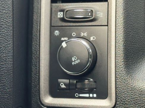 Used 2015 RAM 1500 Express w/ Black Ram 1500 Express Group image 33