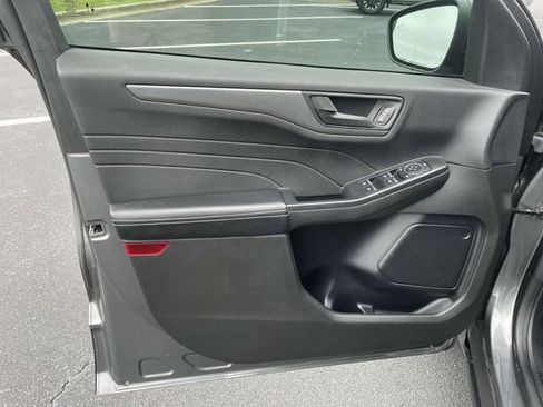 Used 2023 Ford Escape Active image 15