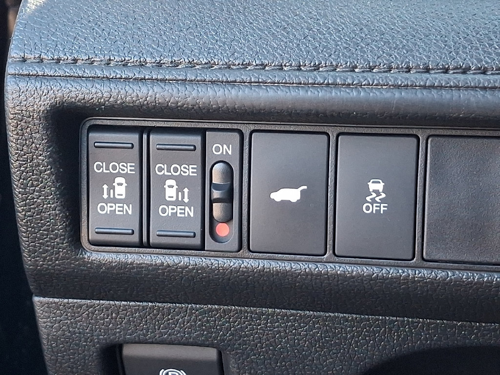 Used 2025 Honda Odyssey Sport-L image 27
