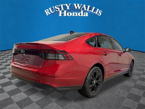 New 2025 Honda Accord SE image 3