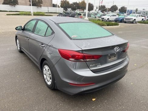 Used 2018 Hyundai Elantra SE image 7