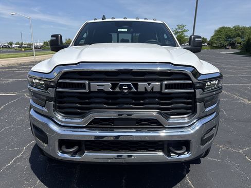 New 2026 RAM 5500 Tradesman AWD/4WD image 3