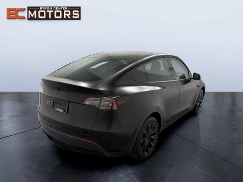 Used 2022 Tesla Model Y Long Range AWD/4WD image 7