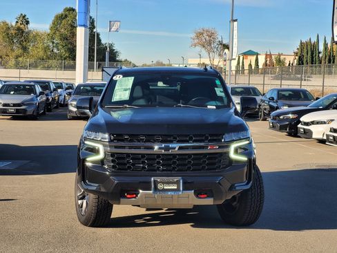 Used 2021 Chevrolet Tahoe Z71 image 2