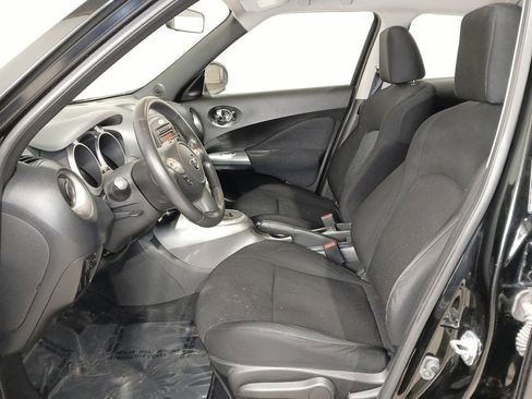 Used 2014 Nissan Juke S FWD image 10