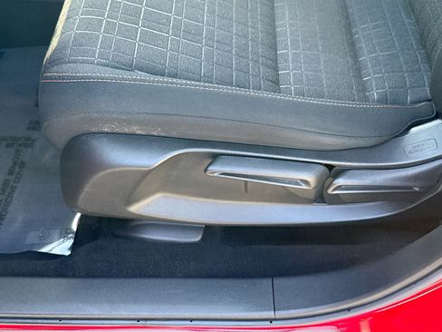 Certified 2024 Honda HR-V Sport image 17