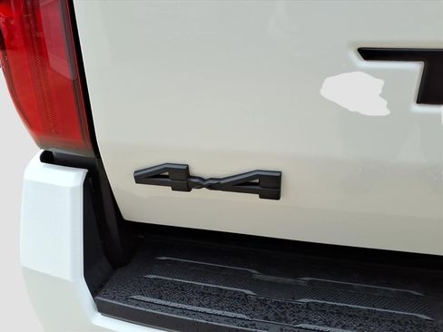 New 2025 Toyota Tacoma SR5 image 5