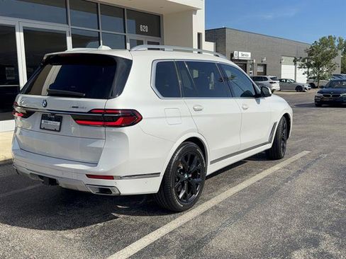 Used 2023 BMW X7 xDrive40i w/ Premium Package AWD/4WD image 3
