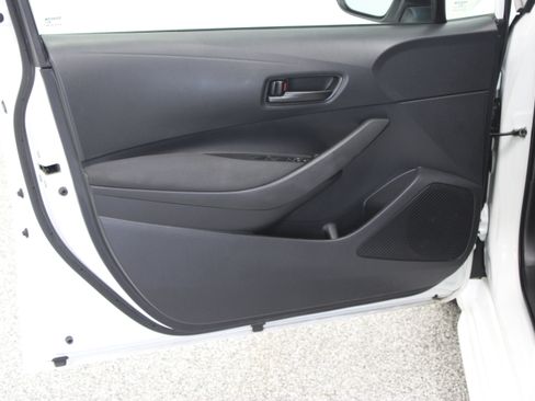 Used 2024 Toyota Corolla LE FWD image 12