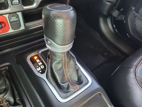 Used 2022 Jeep Gladiator Mojave w/ LED Lighting Group AWD/4WD image 26