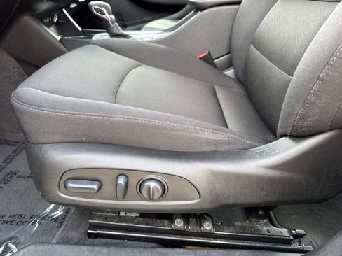 Used 2024 Chevrolet Malibu LT image 17