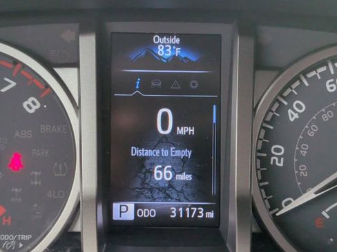 Used 2021 Toyota Tacoma SR5 RWD image 18