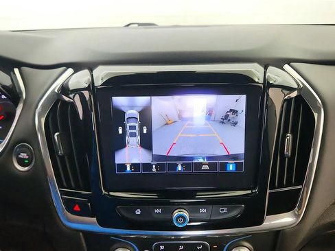 Used 2023 Chevrolet Traverse RS AWD/4WD image 27