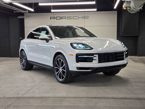 New 2026 Porsche Cayenne Coupe AWD/4WD image 28