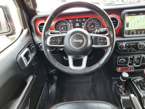 Used 2019 Jeep Wrangler Unlimited Rubicon w/ Dual Top Group AWD/4WD image 27