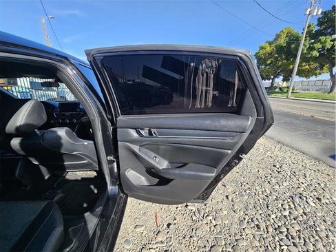 Used 2019 Honda Accord Sport image 4