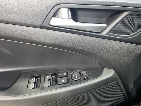 Used 2020 Hyundai Tucson Limited w/ Winter Weather Package AWD/4WD image 23