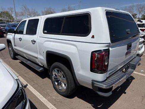 Used 2018 GMC Sierra 1500 SLT AWD/4WD image 4