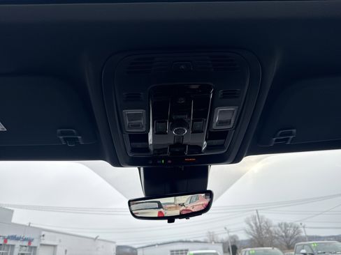 New 2026 Chevrolet Suburban High Country image 29