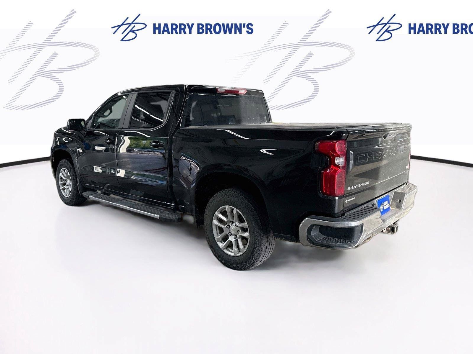 Used 2023 Chevrolet Silverado 1500 LT w/ Z71 Off-Road Package AWD/4WD image 2