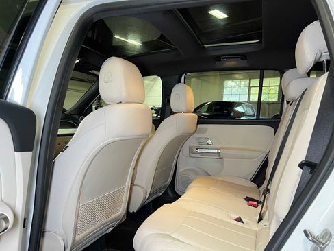Used 2026 Mercedes-Benz GLB 250 4MATIC image 19