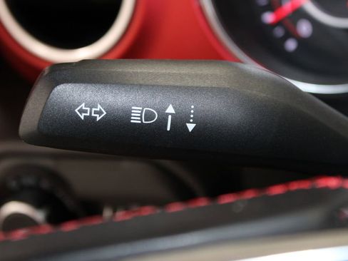Used 2020 Jeep Wrangler Unlimited Rubicon w/ Cold Weather Group AWD/4WD image 45