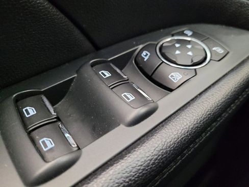 Used 2017 Ford Explorer Limited image 27