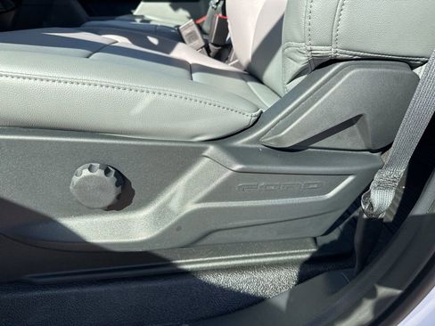 New 2026 Ford F250 XL w/ XL Chrome Package image 17